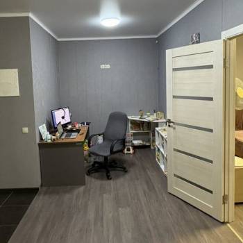 Продается 1-комнатная квартира, 54 м²