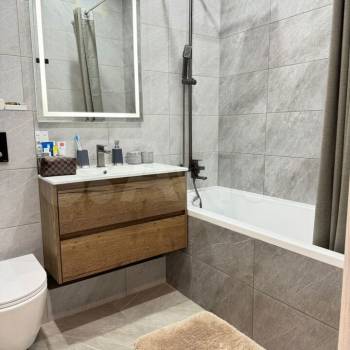 Продается 1-комнатная квартира, 37,5 м²