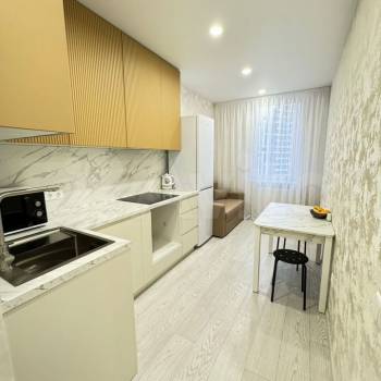 Продается 1-комнатная квартира, 37,5 м²