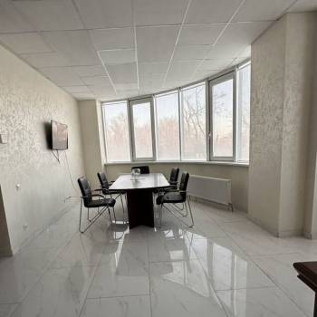 Сдается Офис, 610 м²