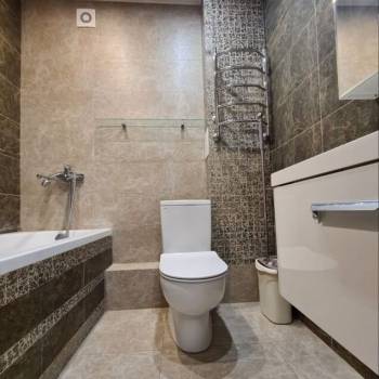 Продается 1-комнатная квартира, 40 м²