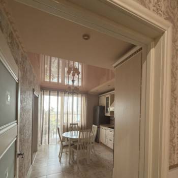 Продается 1-комнатная квартира, 83,1 м²