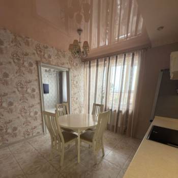 Продается 1-комнатная квартира, 83,1 м²