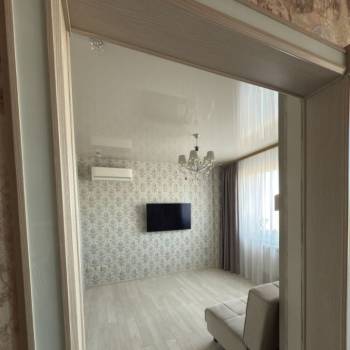 Продается 1-комнатная квартира, 83,1 м²