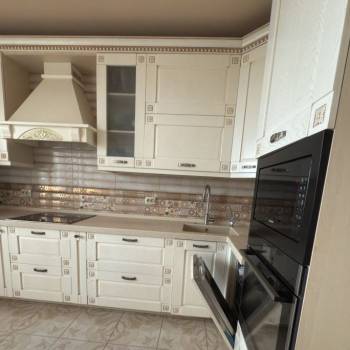 Продается 1-комнатная квартира, 83,1 м²