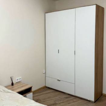 Продается 1-комнатная квартира, 42 м²