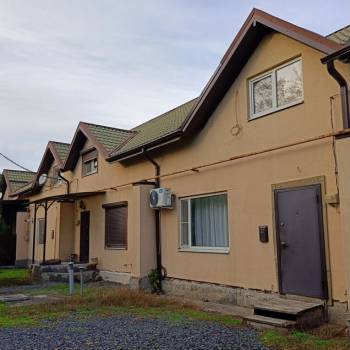 Продается Многокомнатная квартира, 112 м²