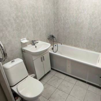 Продается 1-комнатная квартира, 38 м²