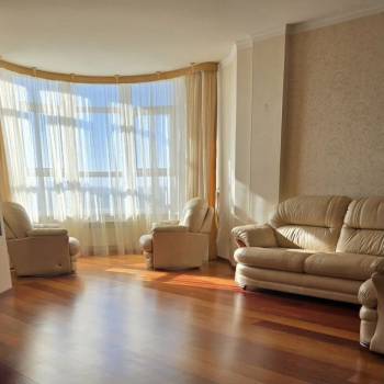 Сдается Многокомнатная квартира, 100 м²