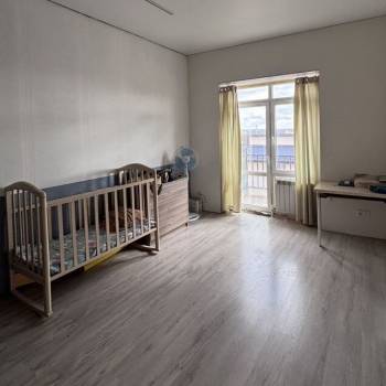 Продается 1-комнатная квартира, 38 м²