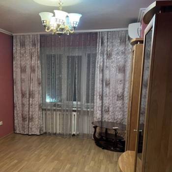 Продается 1-комнатная квартира, 39 м²