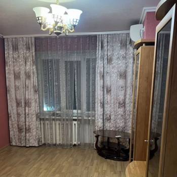 Продается 1-комнатная квартира, 39 м²