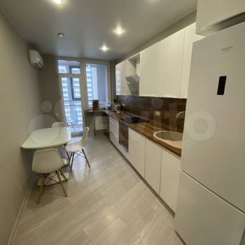 Продается 1-комнатная квартира, 40 м²