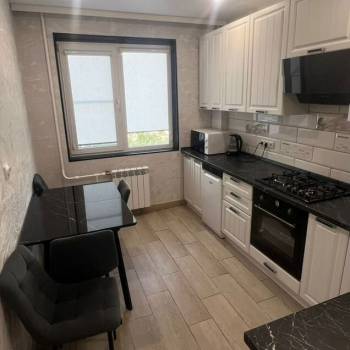 Продается 3-х комнатная квартира, 63 м²