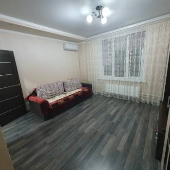 Сдается 1-комнатная квартира, 38 м²