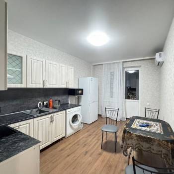 Сдается 1-комнатная квартира, 50 м²