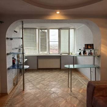 Продается 2-х комнатная квартира, 57 м²