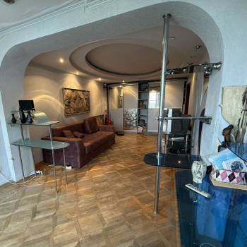 Продается 2-х комнатная квартира, 57 м²