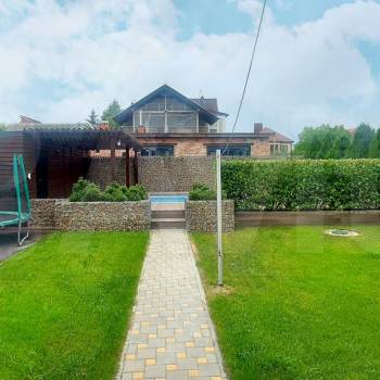 Продается Дом, 240 м²