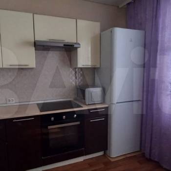 Продается 1-комнатная квартира, 39 м²