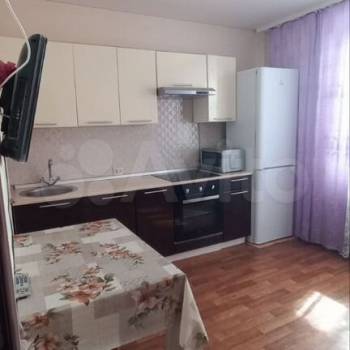 Продается 1-комнатная квартира, 39 м²