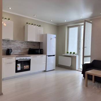 Продается 1-комнатная квартира, 42,4 м²