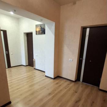 Продается 3-х комнатная квартира, 90 м²