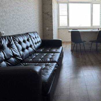 Продается 2-х комнатная квартира, 56 м²