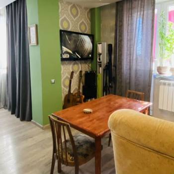 Продается 1-комнатная квартира, 41 м²