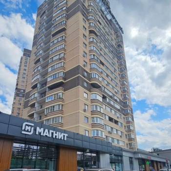 Сдается 1-комнатная квартира, 103 м²