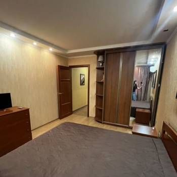 Сдается 2-х комнатная квартира, 78 м²