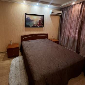 Сдается 2-х комнатная квартира, 78 м²