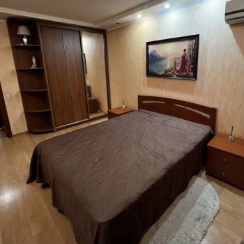 Сдается 2-х комнатная квартира, 78 м²