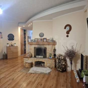 Продается Многокомнатная квартира, 150 м²