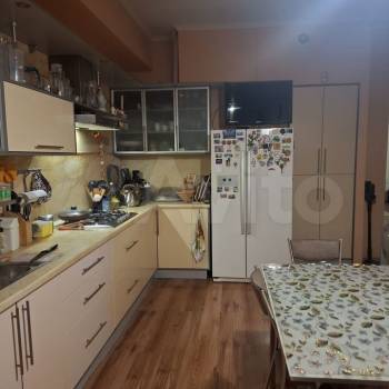 Продается Многокомнатная квартира, 150 м²