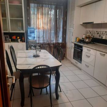 Продается Многокомнатная квартира, 74 м²