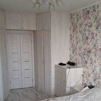 Продается 1-комнатная квартира, 37 м²