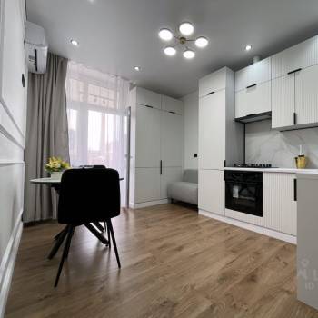 Продается 1-комнатная квартира, 40 м²