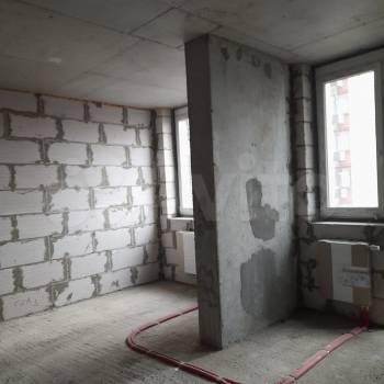 Продается 1-комнатная квартира, 42 м²