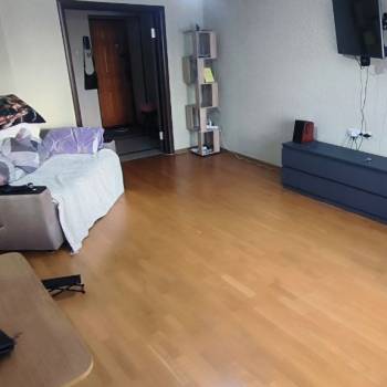 Продается 1-комнатная квартира, 46 м²