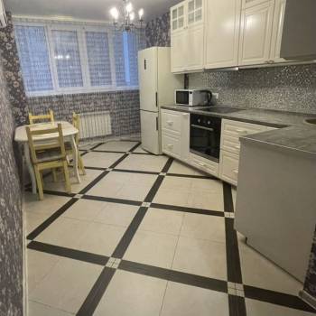 Сдается 2-х комнатная квартира, 60 м²