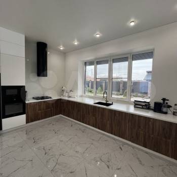 Продается Дом, 210 м²