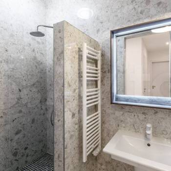 Продается Многокомнатная квартира, 190 м²