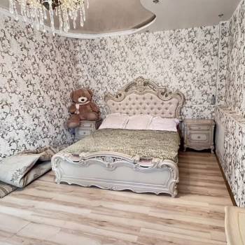 Сдается 1-комнатная квартира, 70 м²