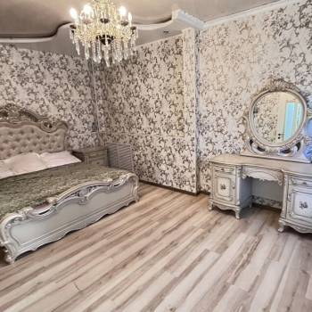 Сдается 1-комнатная квартира, 70 м²