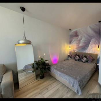 Продается 1-комнатная квартира, 44 м²