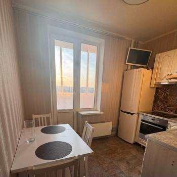 Продается 1-комнатная квартира, 36 м²