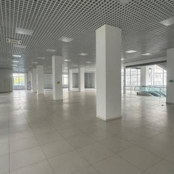 Сдается Нежилое помещение, 650 м²