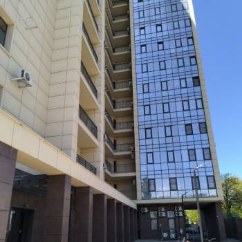 Продается 1-комнатная квартира, 50 м²