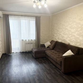 Продается 1-комнатная квартира, 43 м²